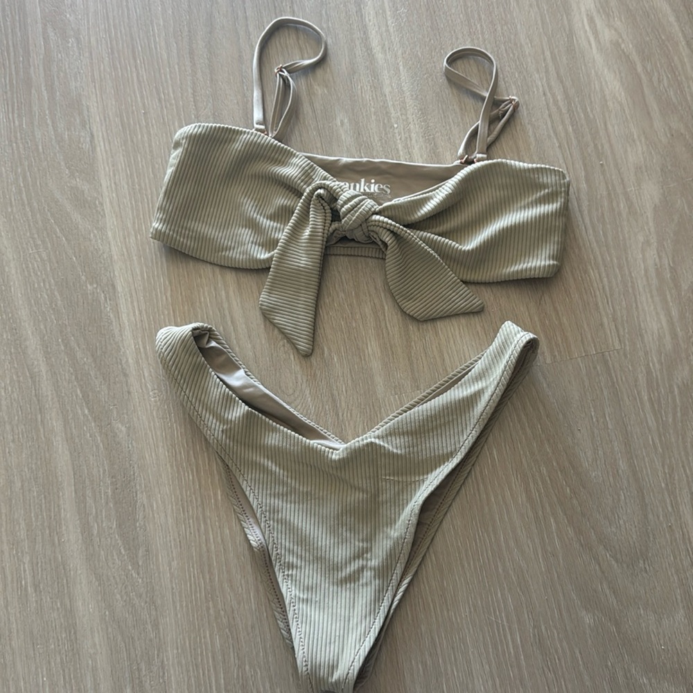 Frankie’s Bikini